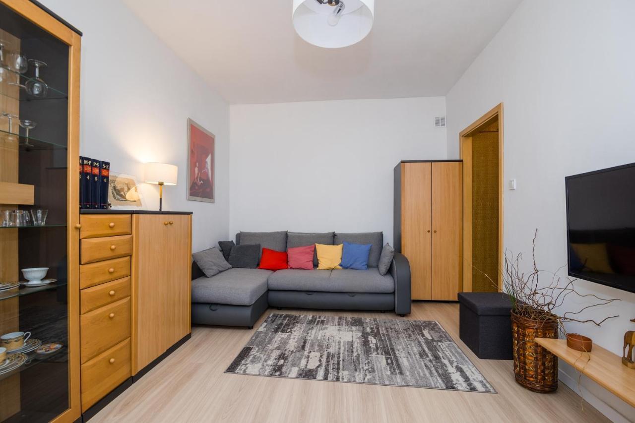 Shortstaypoland Plac Dabrowskiego B140 Warsaw Exterior photo